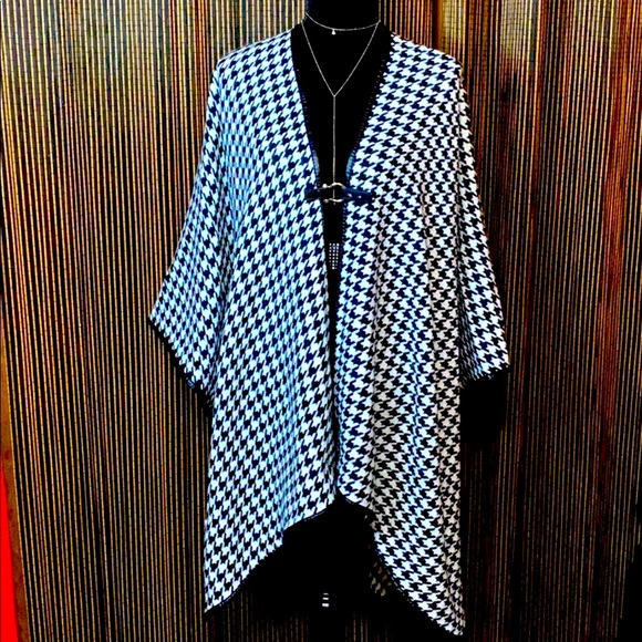 MARC NEW YORK HOUNDSTOOTH PONCHO - Picture 1 of 5